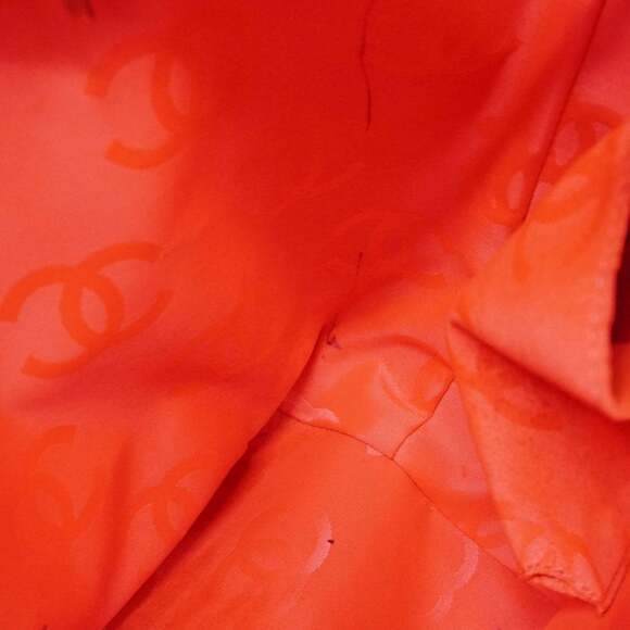 CHANEL Black Lambskin Leather Tote Bag - Picture 13 of 16